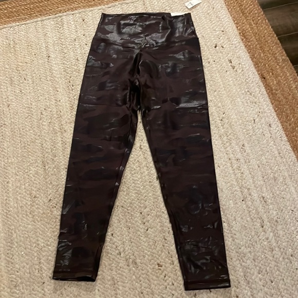 aerie Pants - NWT Aerie Offline Legging